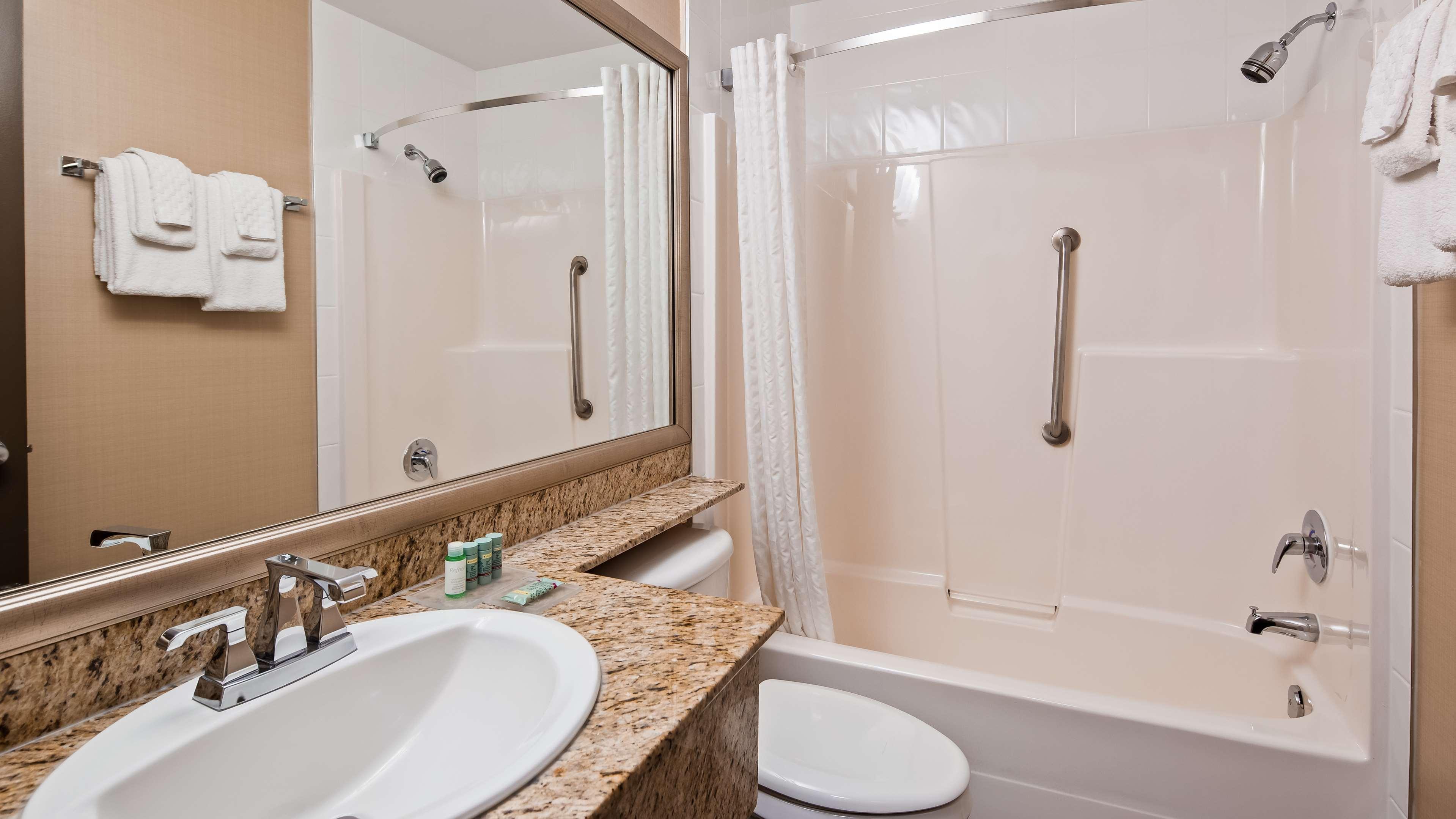 Best Western King George Inn & Suites Surrey Zewnętrze zdjęcie