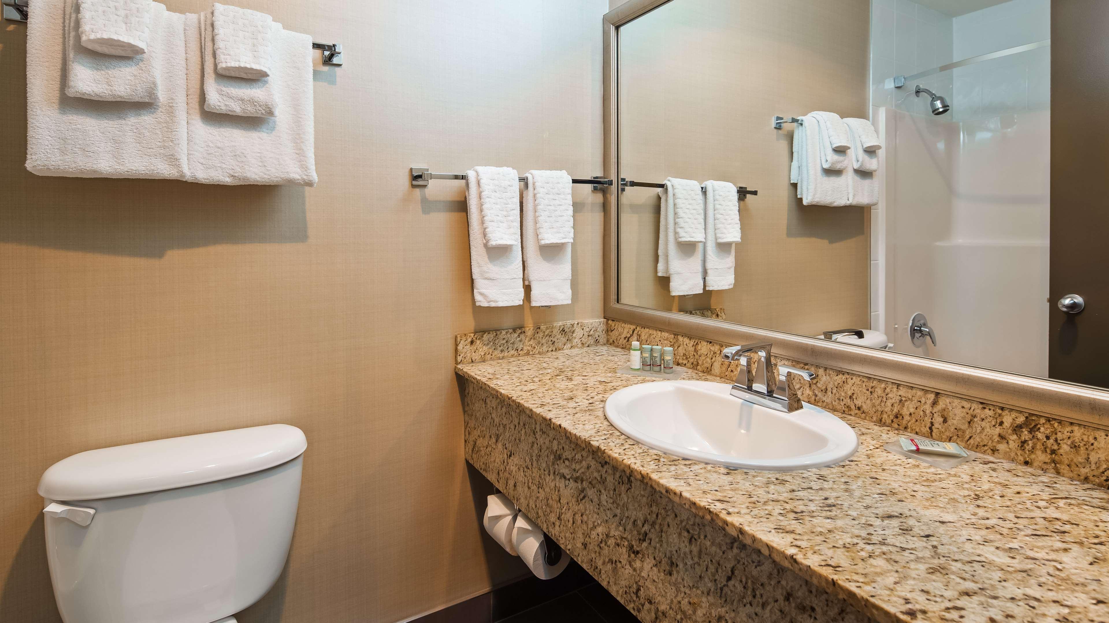 Best Western King George Inn & Suites Surrey Zewnętrze zdjęcie