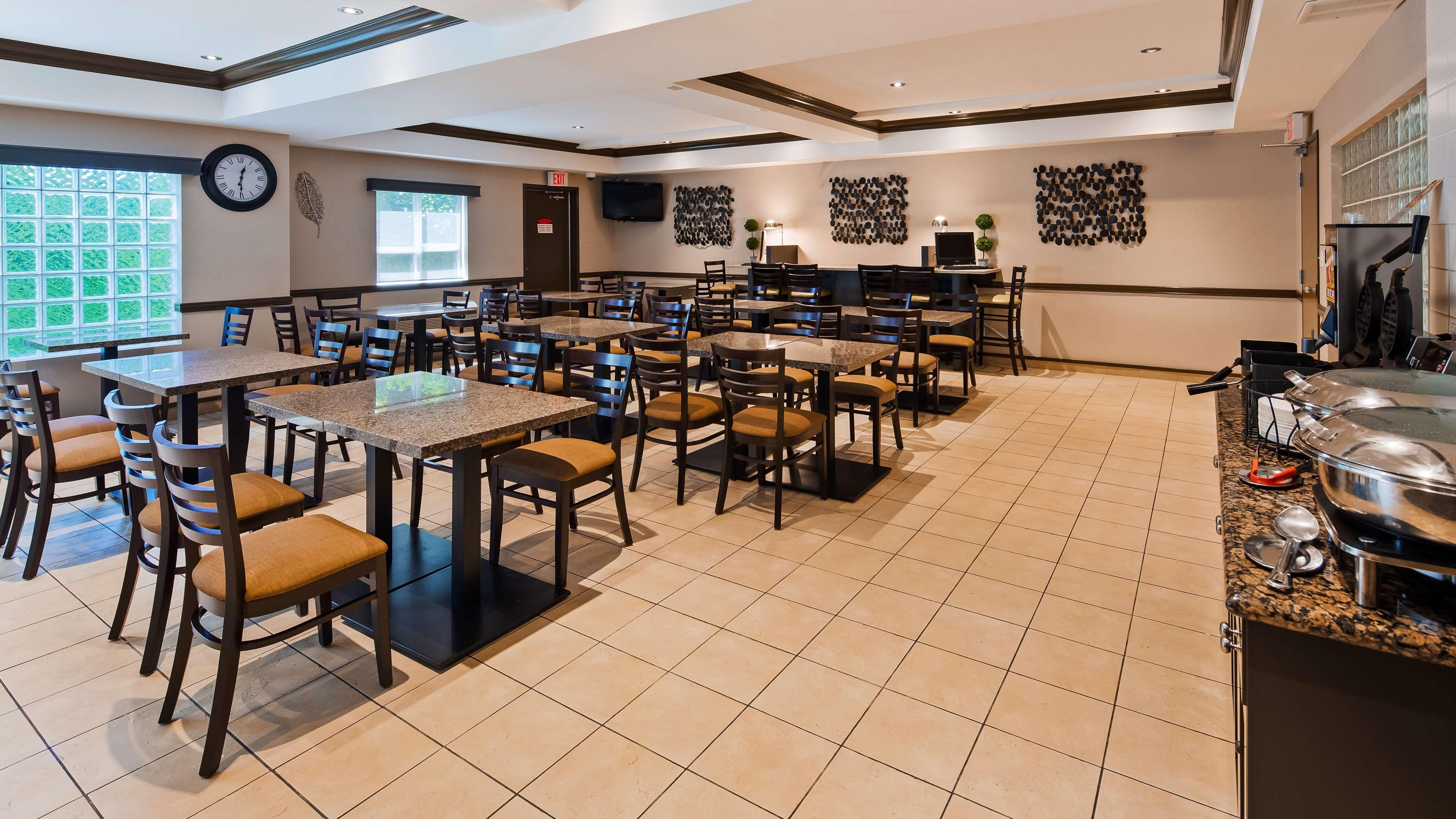 Best Western King George Inn & Suites Surrey Zewnętrze zdjęcie