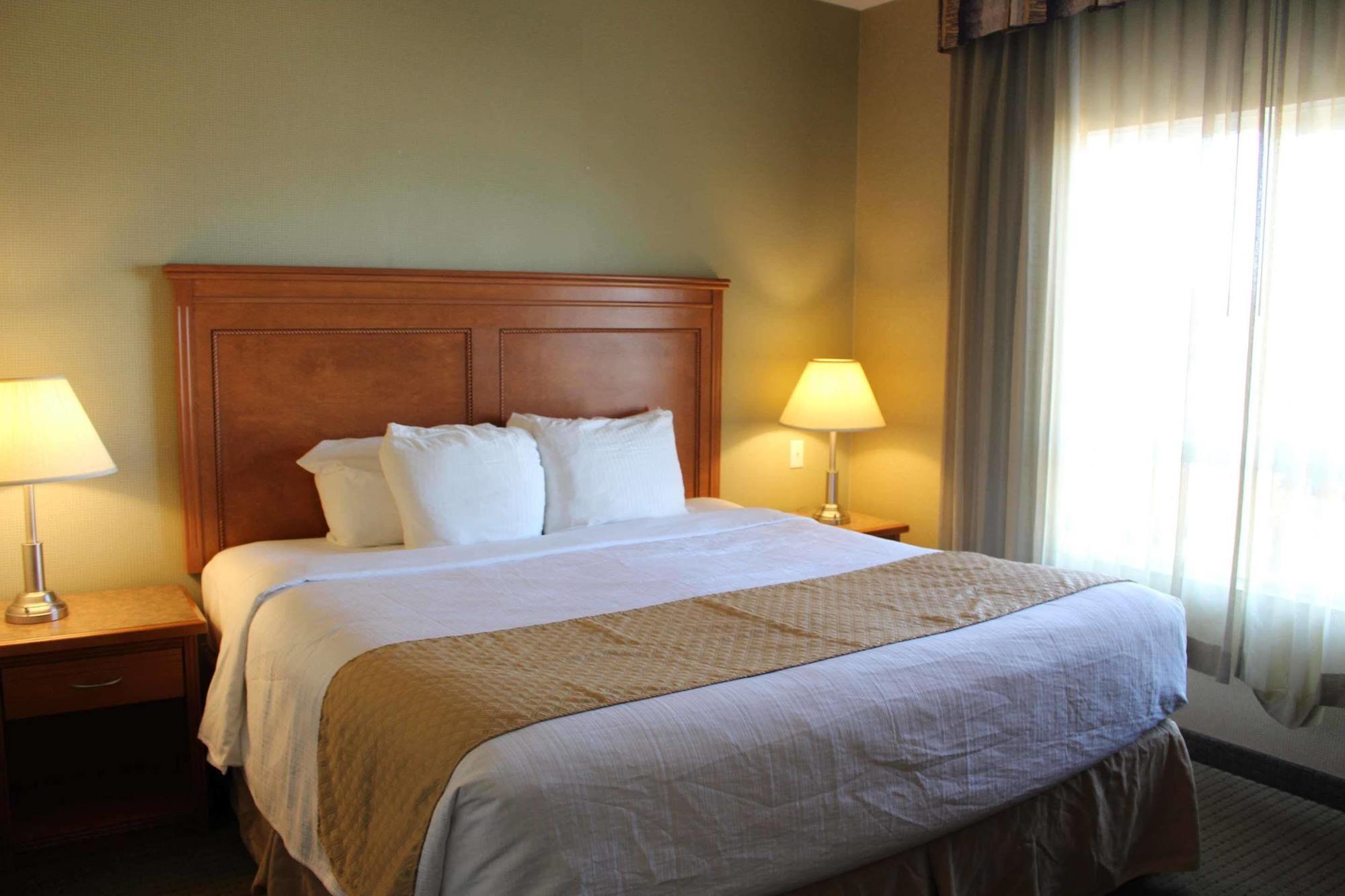 Best Western King George Inn & Suites Surrey Zewnętrze zdjęcie